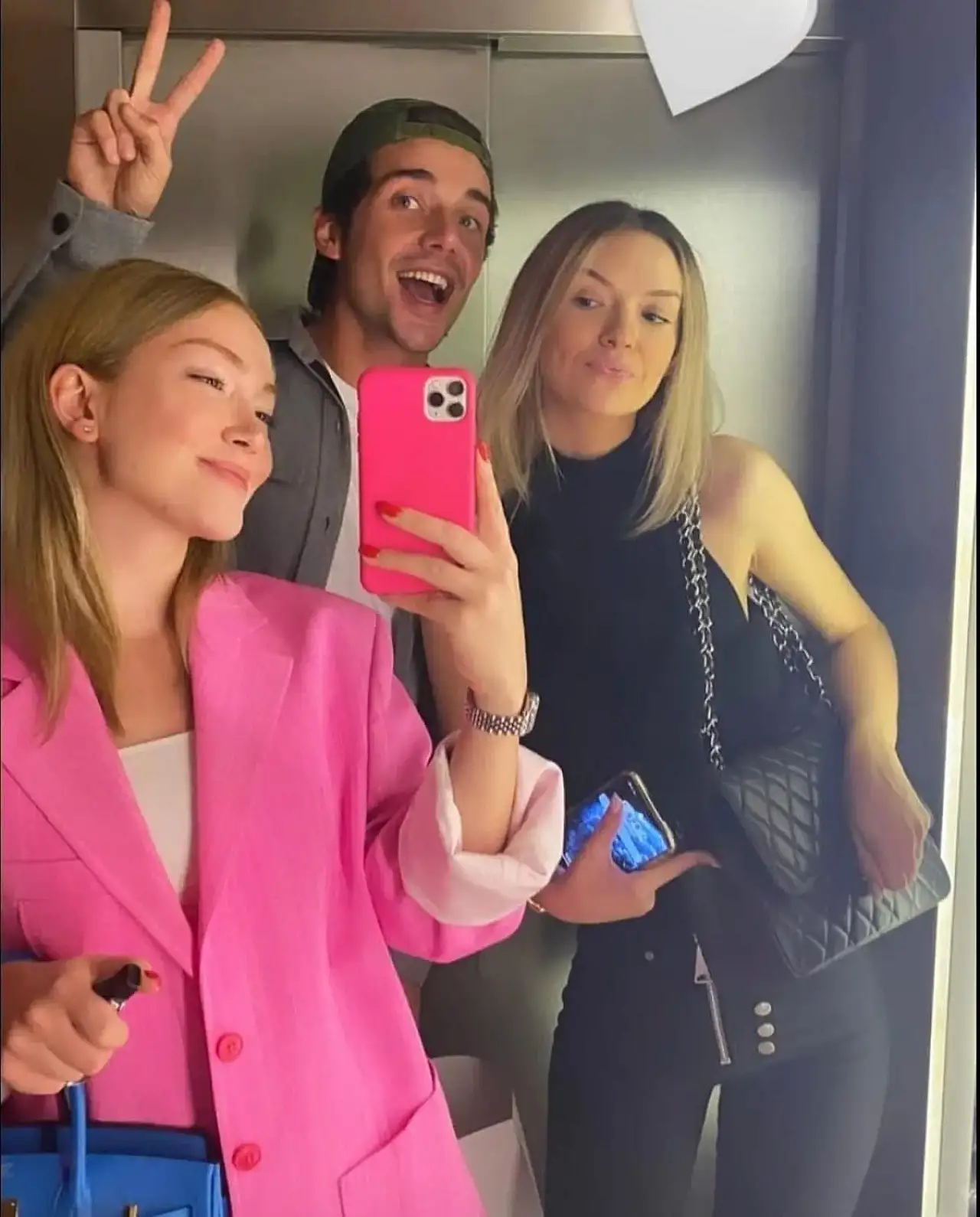 Lvbel C5'in Sarışın Sevgilisi Ece Kırtanır Hakkında Bilinmeyenler: Kimdir, Nerelidir ve Mesleği Nedir?