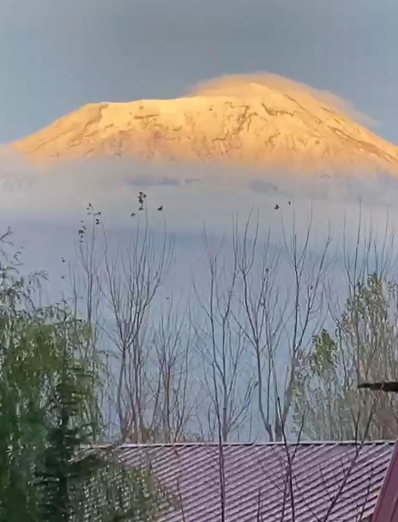 Türkiye'nin çatısı karla kaplı manzarasıyla Doğubayazıt'ı selamladı