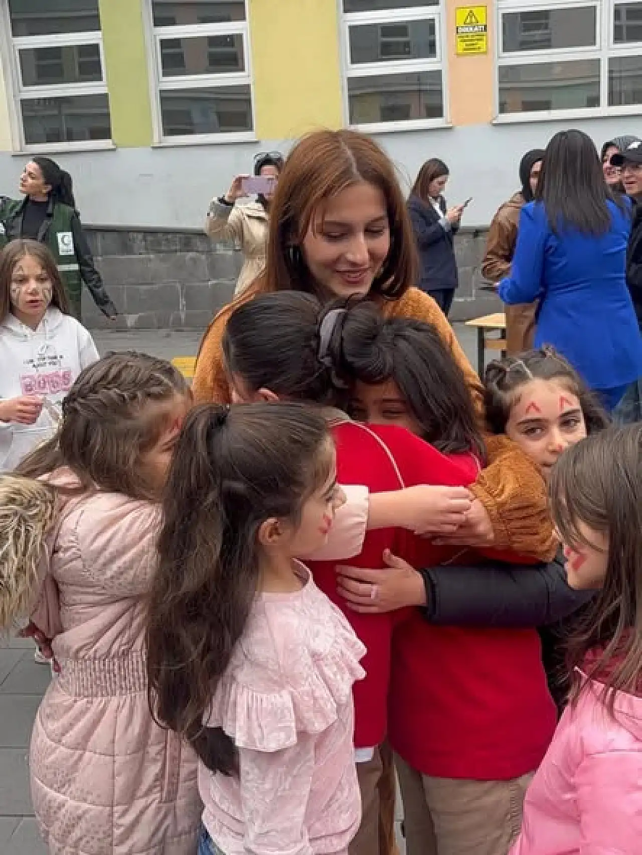 Kars'ta Cumhuriyet Coşkusu: Yeşilay Gönüllüleri Sahadaydı