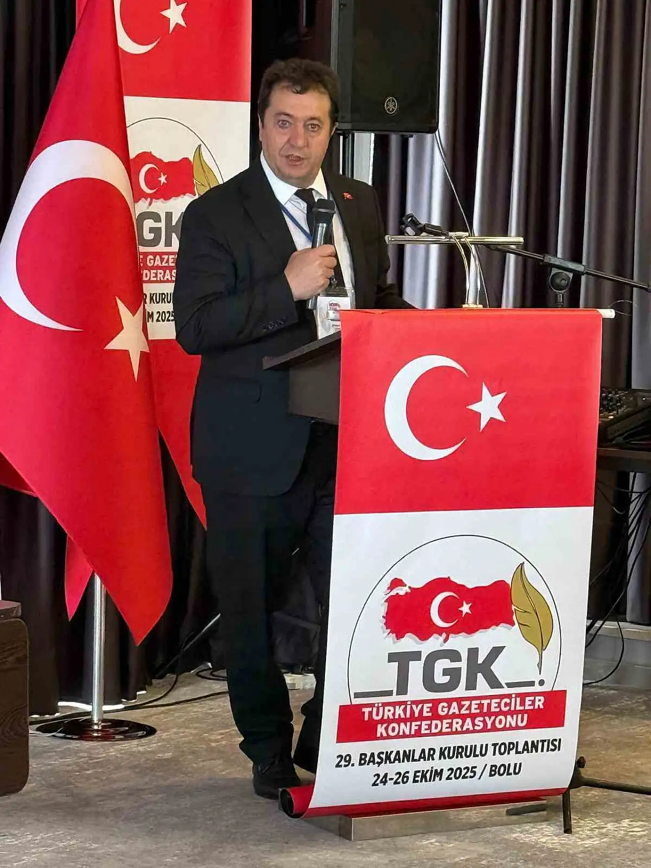 Bolu'da Gazetecilik Meslek Yasası Üzerine Acil Çözüm Arayışları ve Fikir Birliği Sağlandı