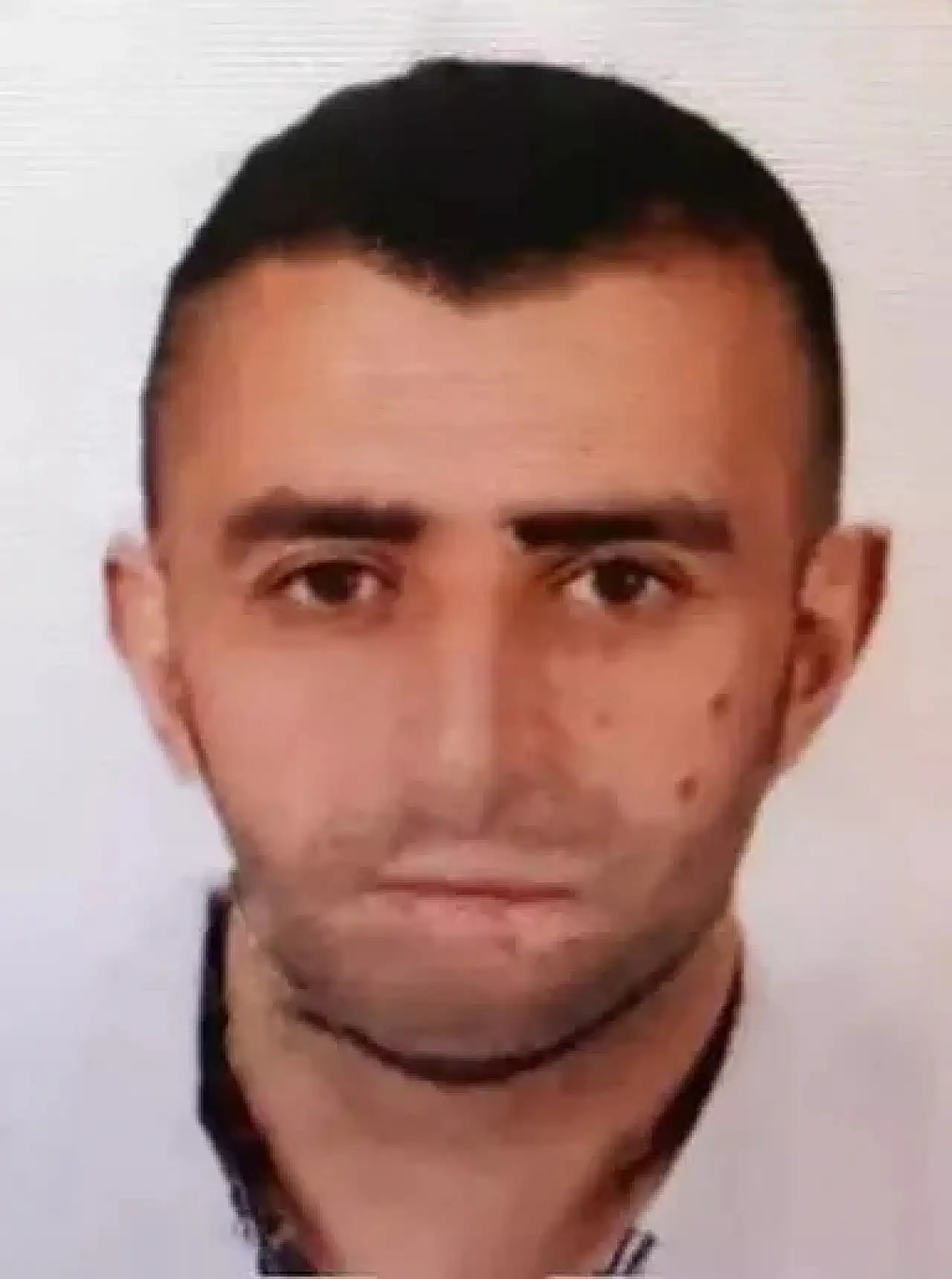 Erzurum'da apartman çatısından düşen adam hayatını kaybetti, olay kameralara yansıdı