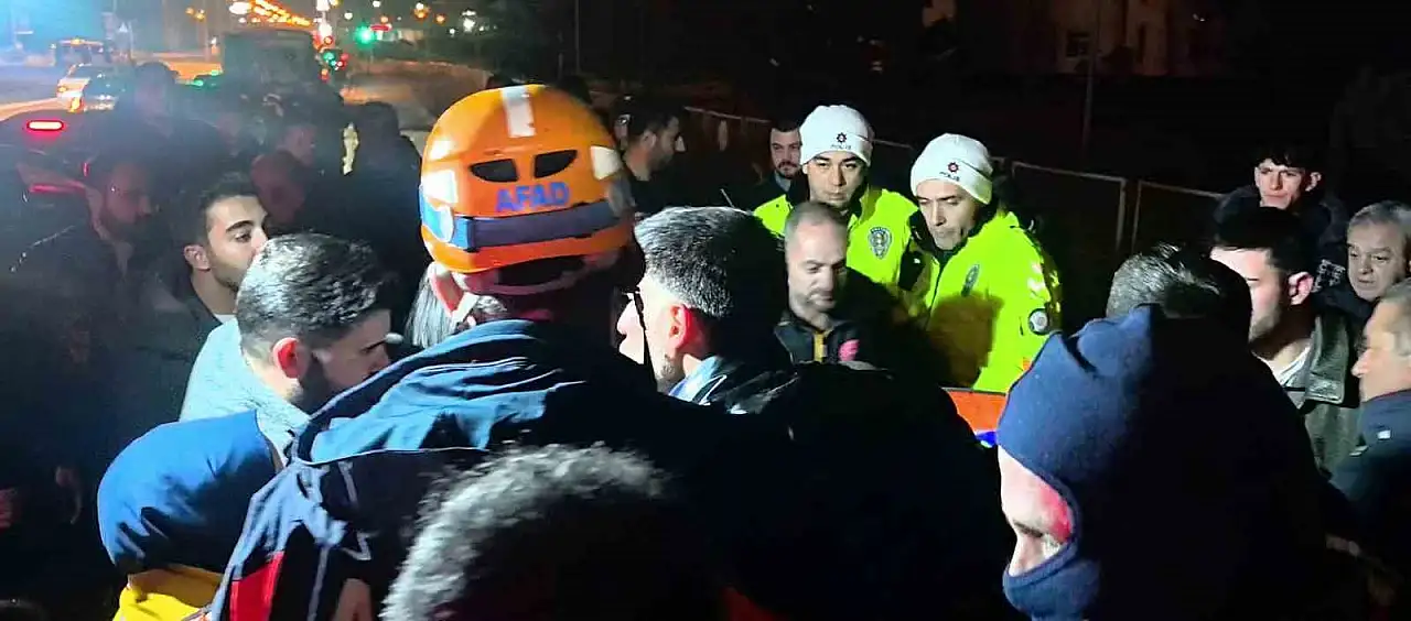 Erzurum'da trafik kazası: 1 ölü, 2 yaralı, inceleme başlatıldı