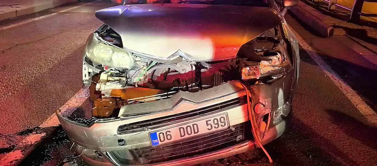 Erzurum'da zincirleme kaza trafiği felç etti, can kaybı yok ama maddi hasar var