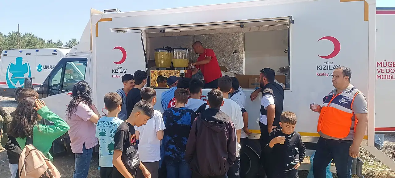 Kızılay, Enduro ve ATV Şampiyonası'nda vatandaşların yanında oldu