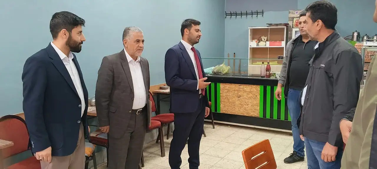 Tutak'ın yeni müftüsü Biçer esnafla bir araya geldi