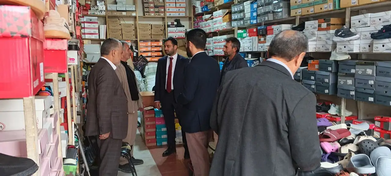 Tutak'ın yeni müftüsü Biçer esnafla bir araya geldi