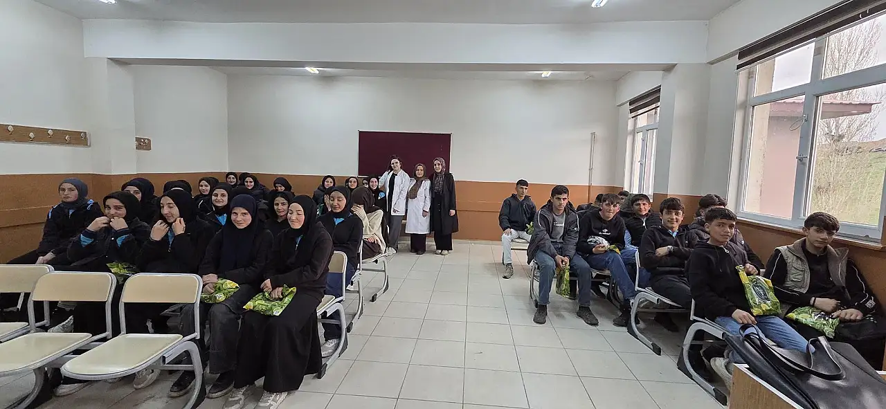 Taşlıçay'da pansiyon öğrencilerine hijyen eğitimi verildi
