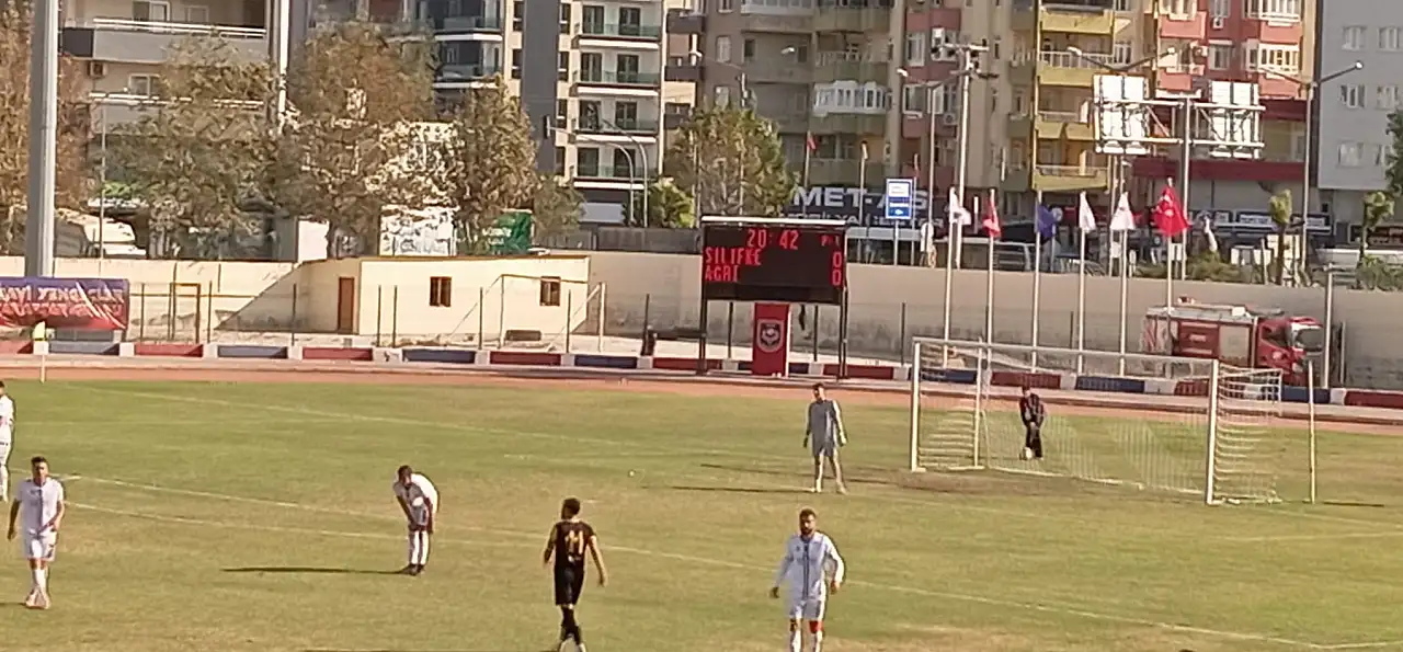 Ağrı Spor dar kadroyla çıktığı maçta Silifke deplasmanından puansız döndü