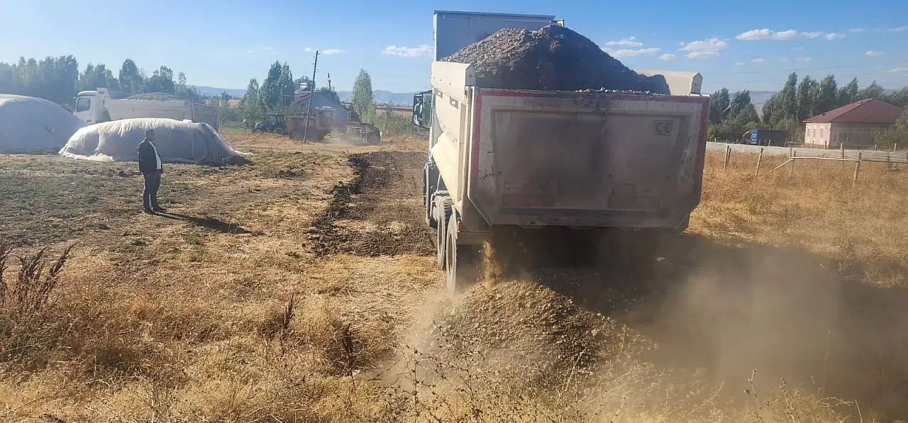 Muş'ta Stabilize Yol Çalışmaları Hız Kesmeden Devam Ediyor