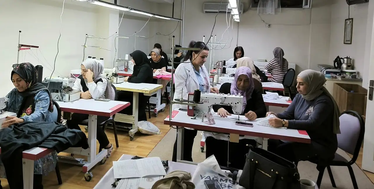 Doğubayazıt'ta kadınlara meslek kapısı açan kurslar başladı