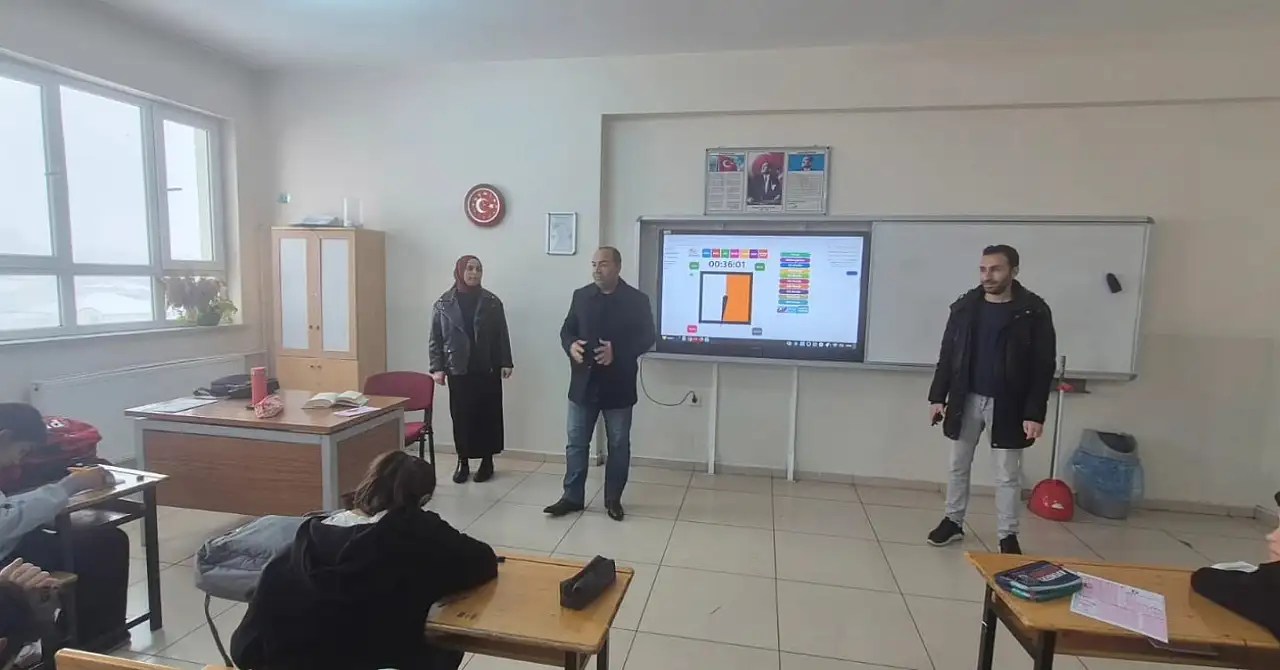 Etüt VAN Projesi Kapsamında Deneme Sınavı Yerinde İncelendi