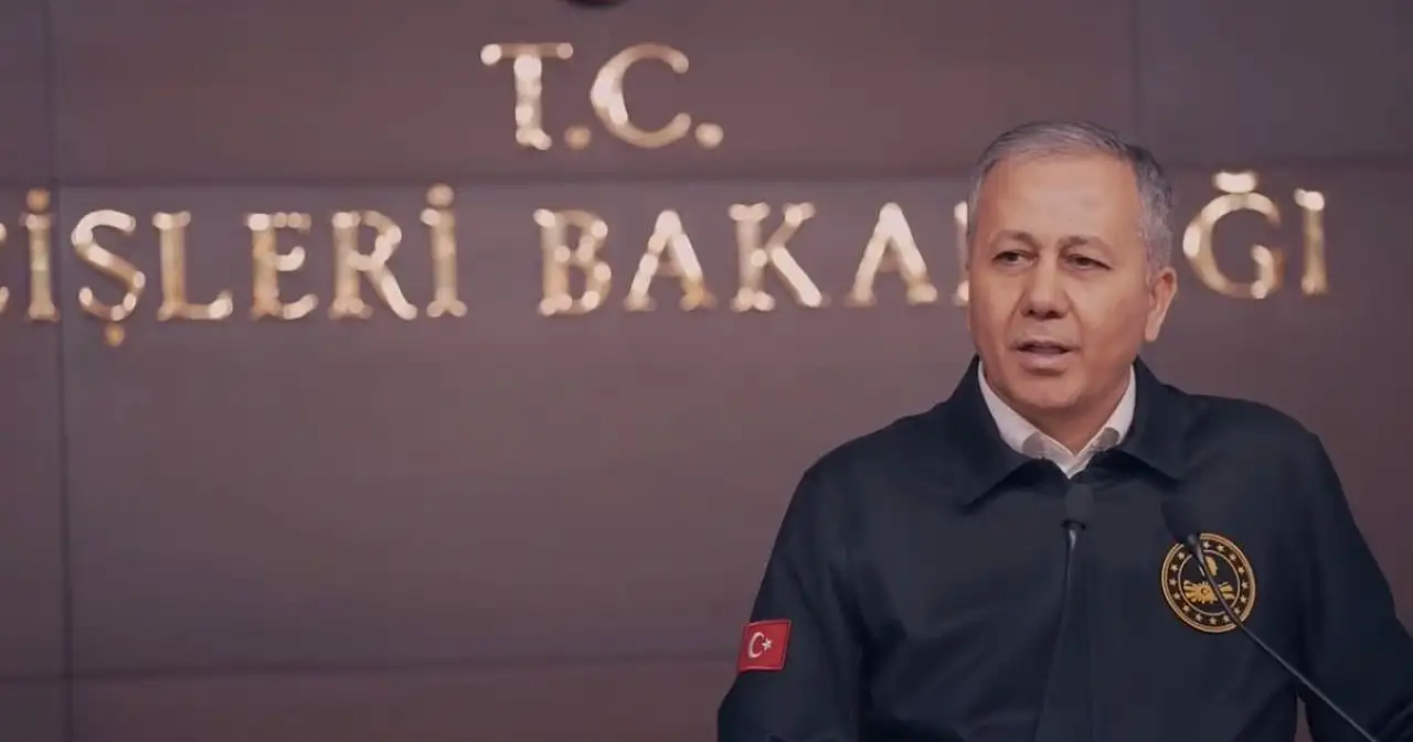 İçişleri Bakanı Yerlikaya, yerleri değişen valilerle bir araya geldi