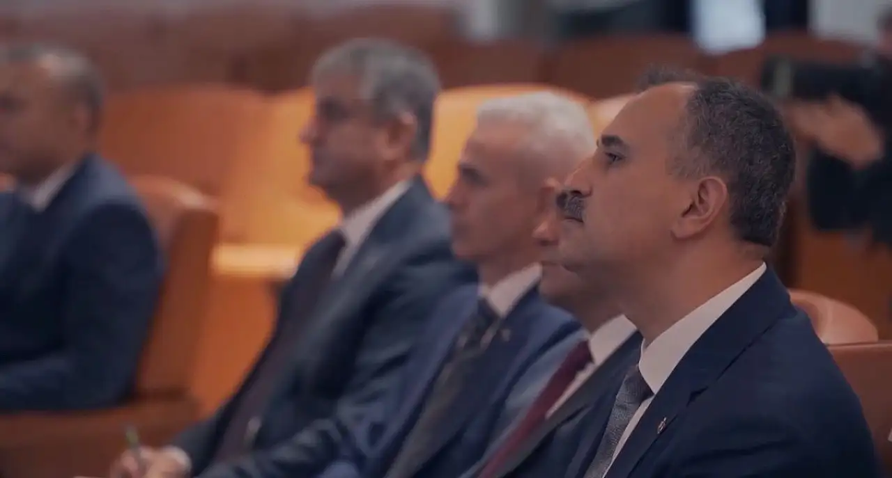 İçişleri Bakanı Yerlikaya, yerleri değişen valilerle bir araya geldi