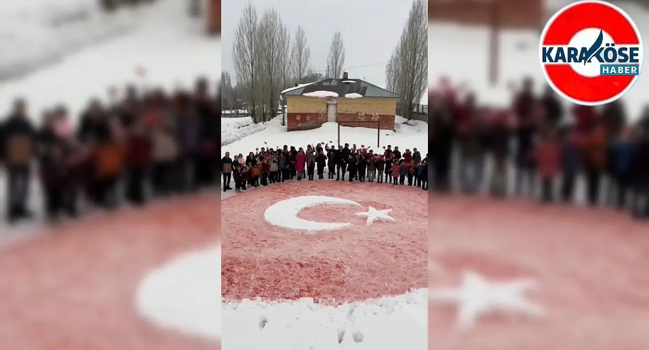 Bayrak sevgisi karlara taştı