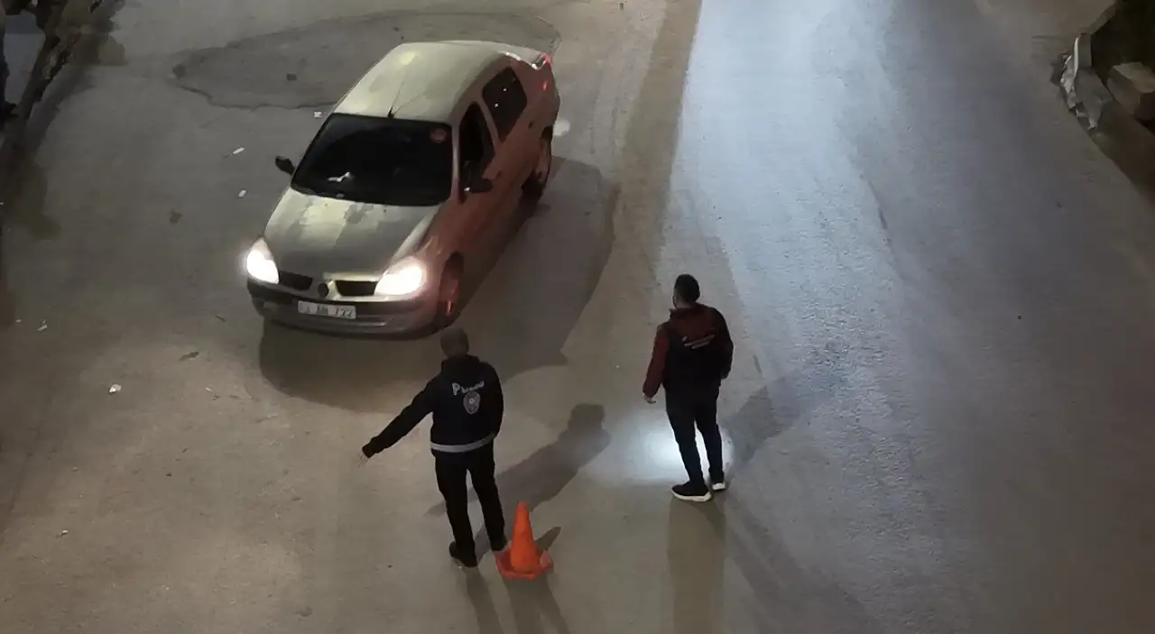 Tatvan'da Şok Uygulama: 953 Kişi Sorgulandı, 2 Yoklama Kaçağı Yakalandı