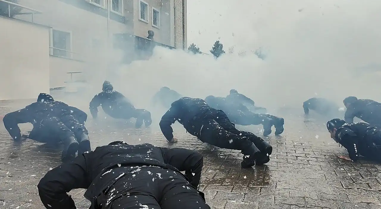 Bitlis'te Beşiktaş saldırısında şehit düşenler anıldı, aziz hatıraları unutulmadı