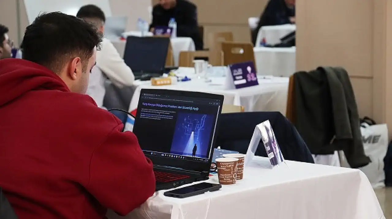 Doğu Anadolu'nun ilk Startup Weekend'inde AİÇÜ fark yarattı