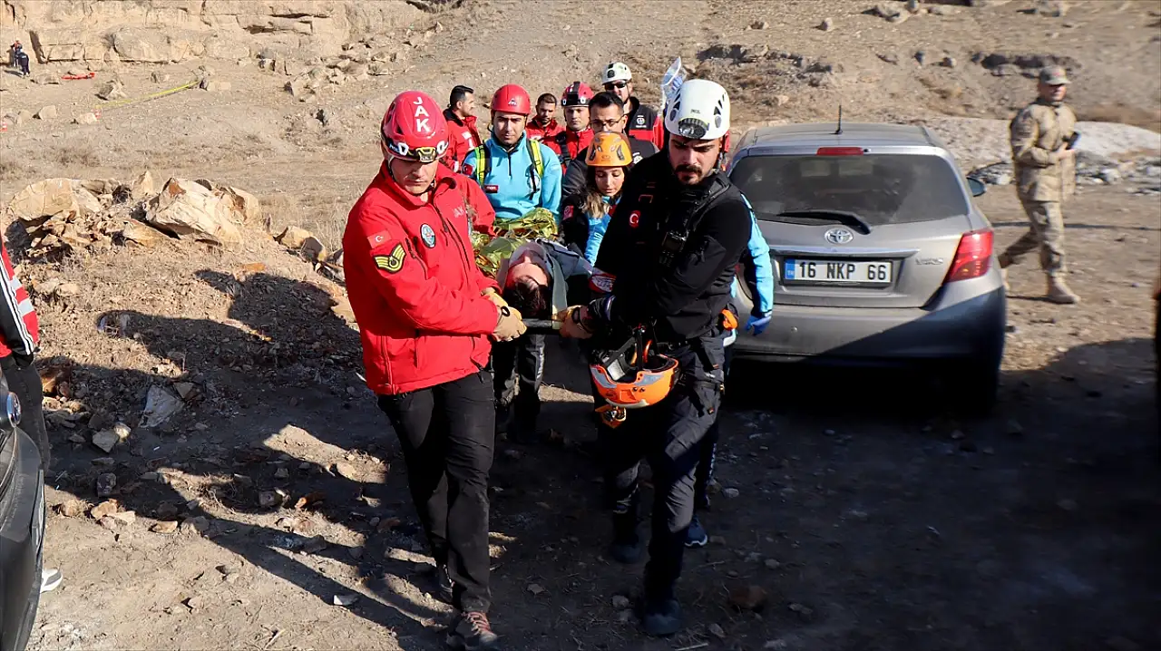 Ağrı Dağı'nda arama kurtarma ekipleri kapasitelerini artırıyor