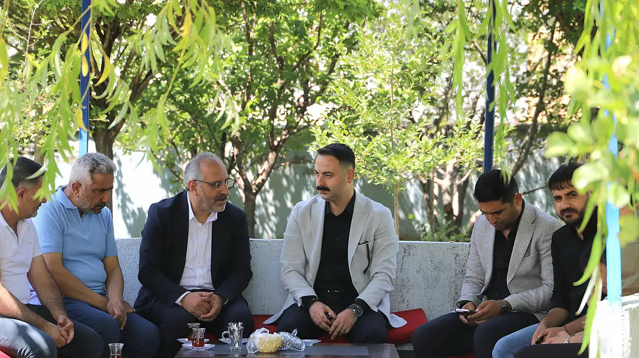 Doğubayazıt'ta TÜGVA Yaz Okulu öğrencilerine aşure ikramı
