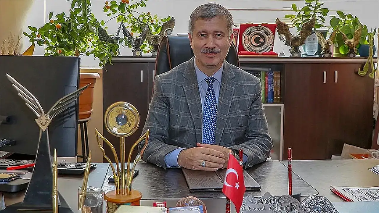 AİÇÜ Rektörü Prof. Dr. İlhami Gülçin Sözünü Verdi: Patnos'a 4 Yıllık Fakülte Geliyor