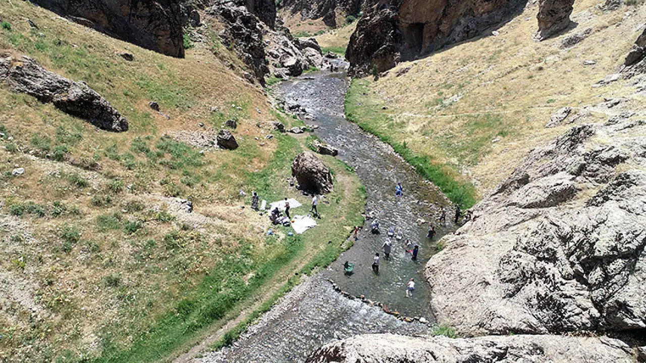 Serinlemek İçin Kızılağaç Kanyonu'na Akın Ediyorlar