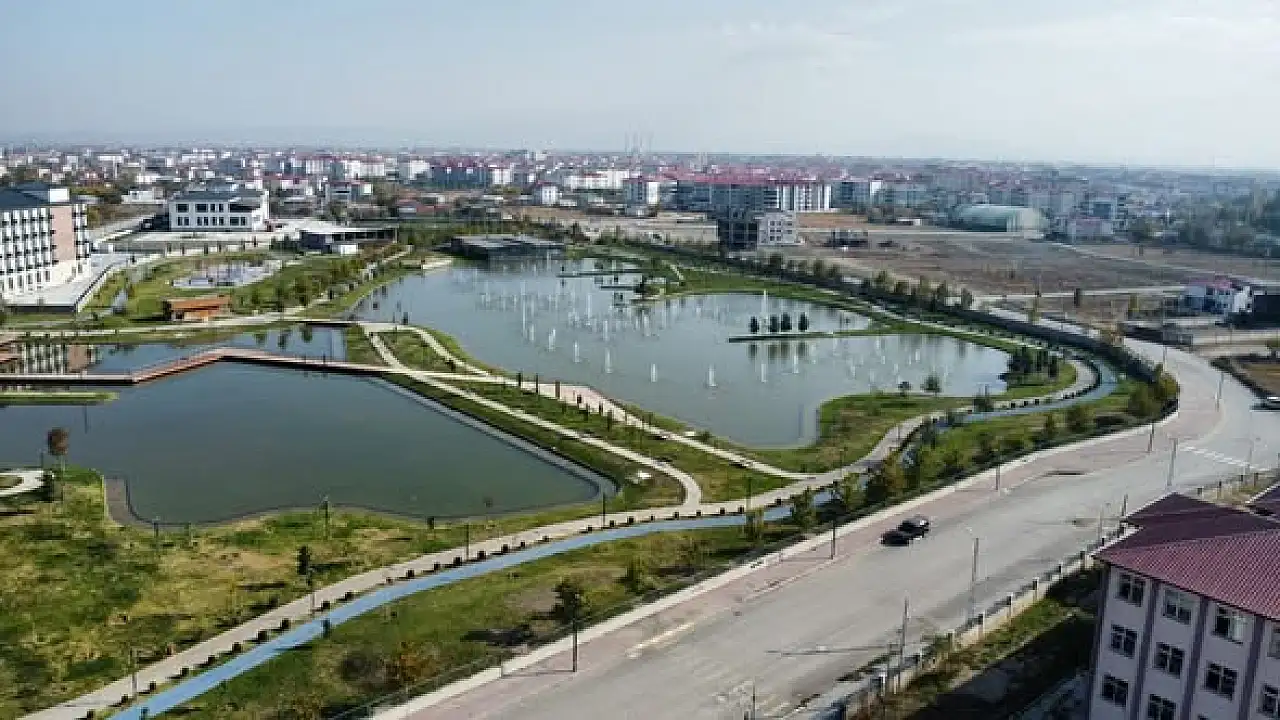 Iğdır Millet Bahçesi, Havadan Görüntülendi: Şehrin Yeşil Kalbi Büyülüyor