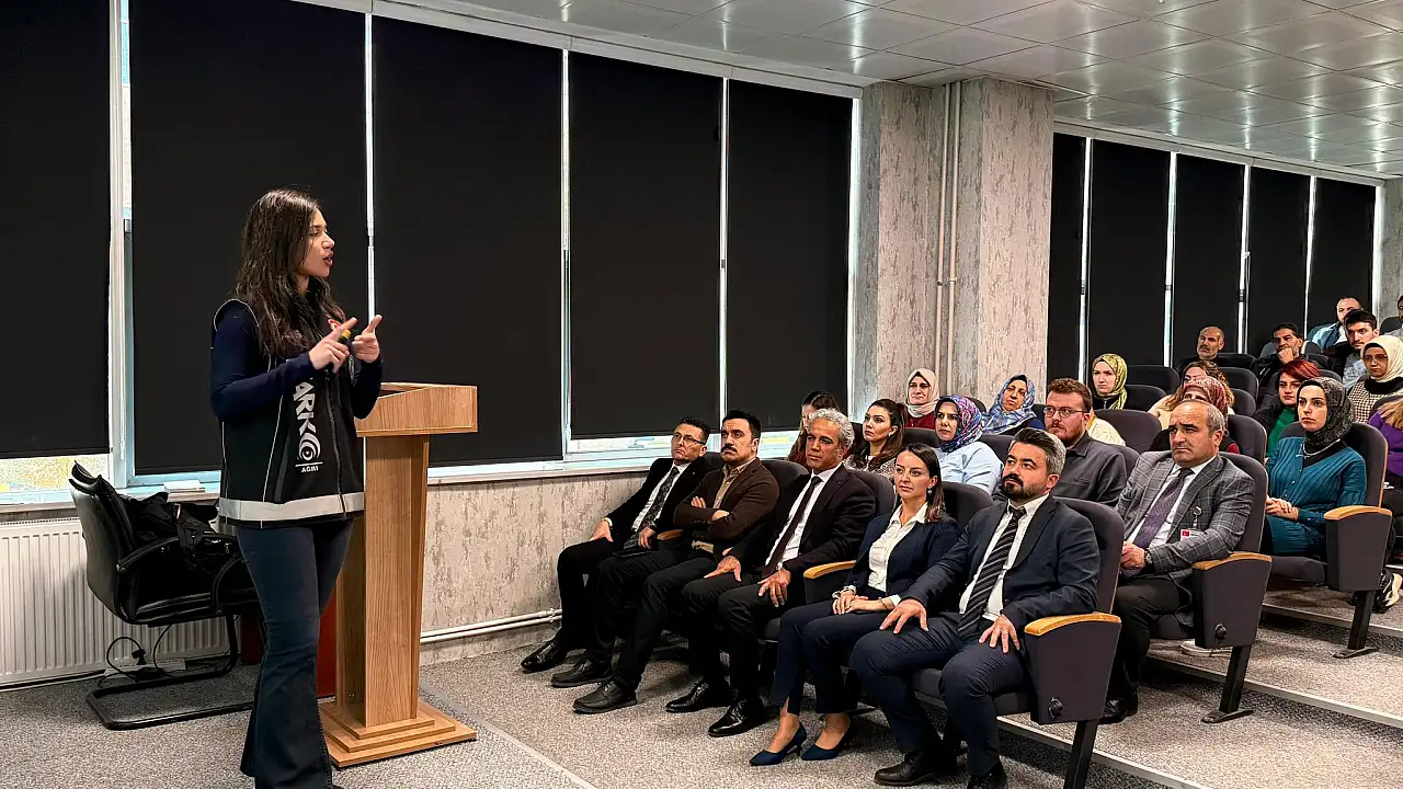 'En İyi Narkotik Polisi: Anne' programı sağlık çalışanlarıyla buluştu