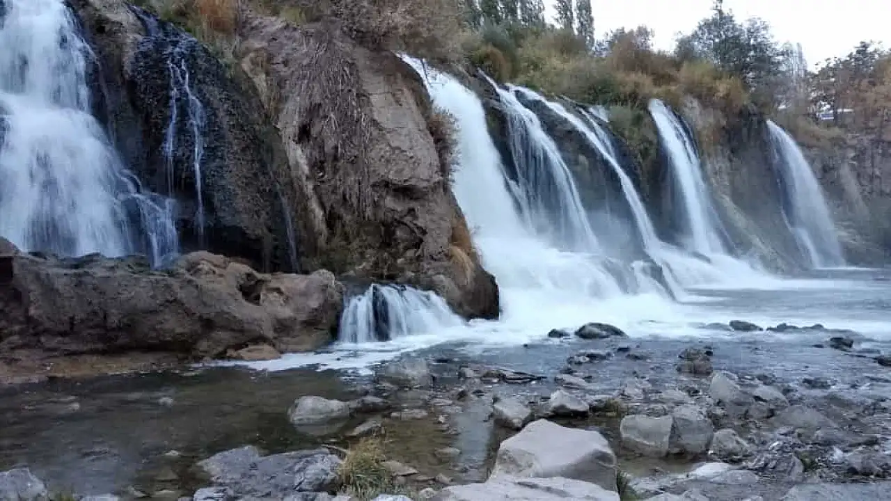 Van'da Gezilecek Yerler | En İyi 18 Gezilecek Yer Listesi