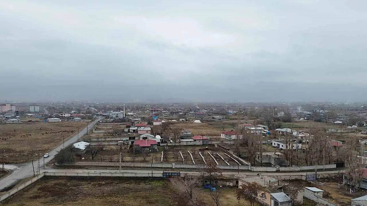 Iğdır'da doğalgaz çalışmaları durduruldu, vatandaşlar yetkililere tepki gösterdi