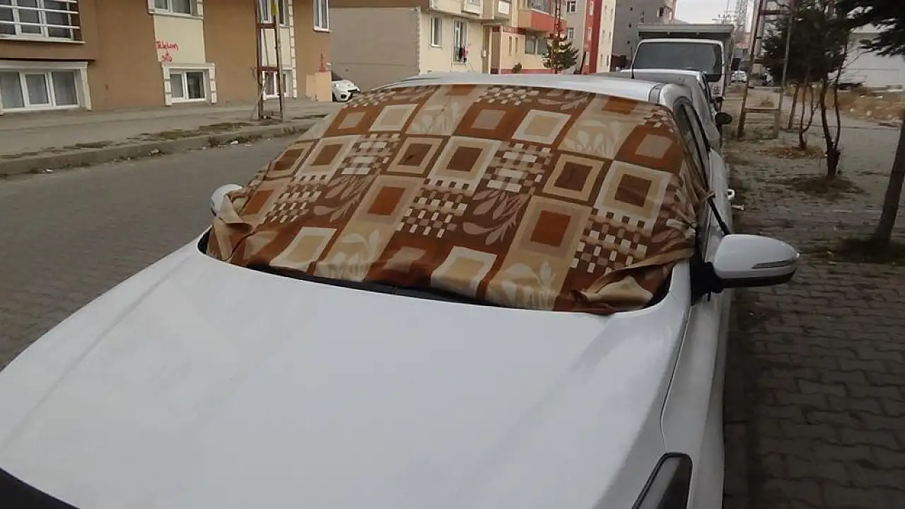 Kars'ta dondurucu soğuklar hayatı dondurdu, sıcaklık eksi 13 dereceye düştü!