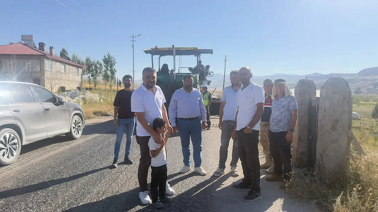 Diyadin'de 14 kilometrelik asfalt çalışması sürüyor