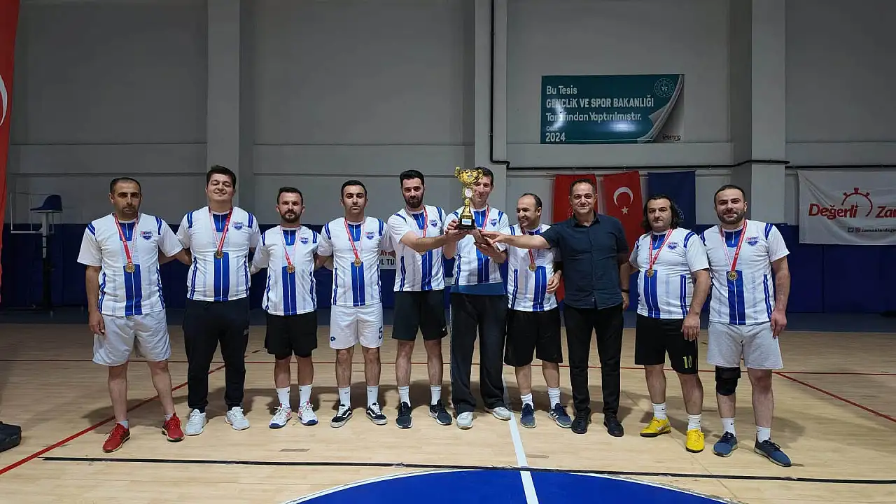 Hamur'da Agâh Voleybol Turnuvası sona erdi