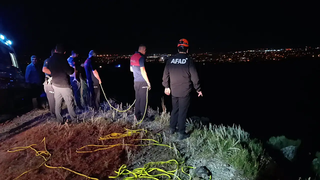 Kars'ta kayalıklardan düşen şahıs hayatını kaybetti
