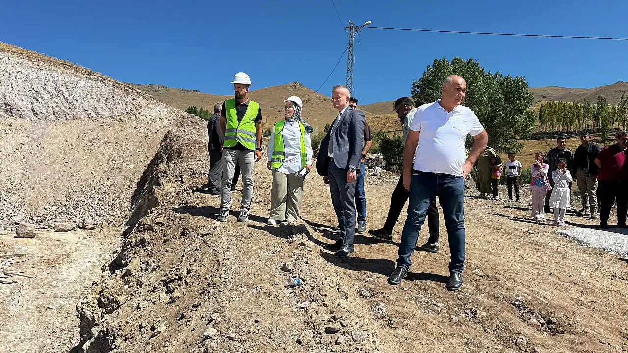 Ağrı'da çocukların eğitimi için tepeyi tıraşlayıp okul yeri açtılar