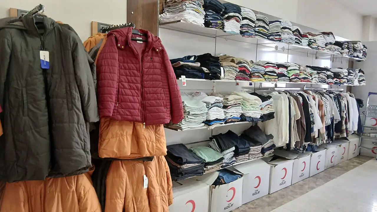 Kızılay'ın üniversitedeki Butik Mağazası yeni döneme hazır