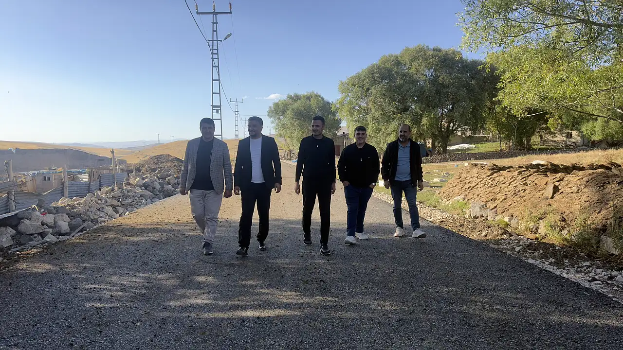 Diyadin'de köy yolları yenileniyor, talepler sahada dinleniyor