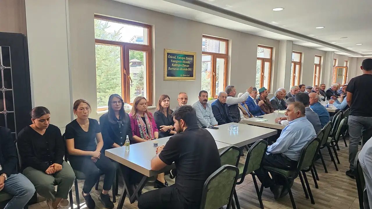 DEM Parti Eş Genel Başkanları taziye için Ağrı'ya geldiler
