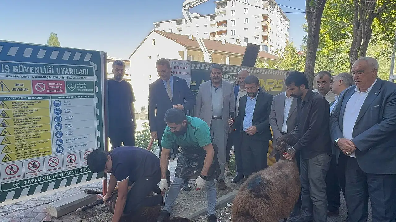 Patnos'ta ilçenin çehresini değiştirecek 42 dairelik yatırımın temeli atıldı