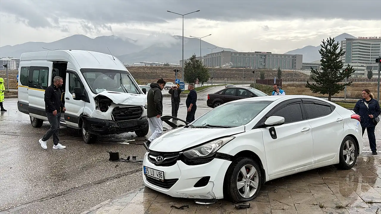 Erzurum'da üniversite yerleşkesinde kaza! 3 kişi yaralandı