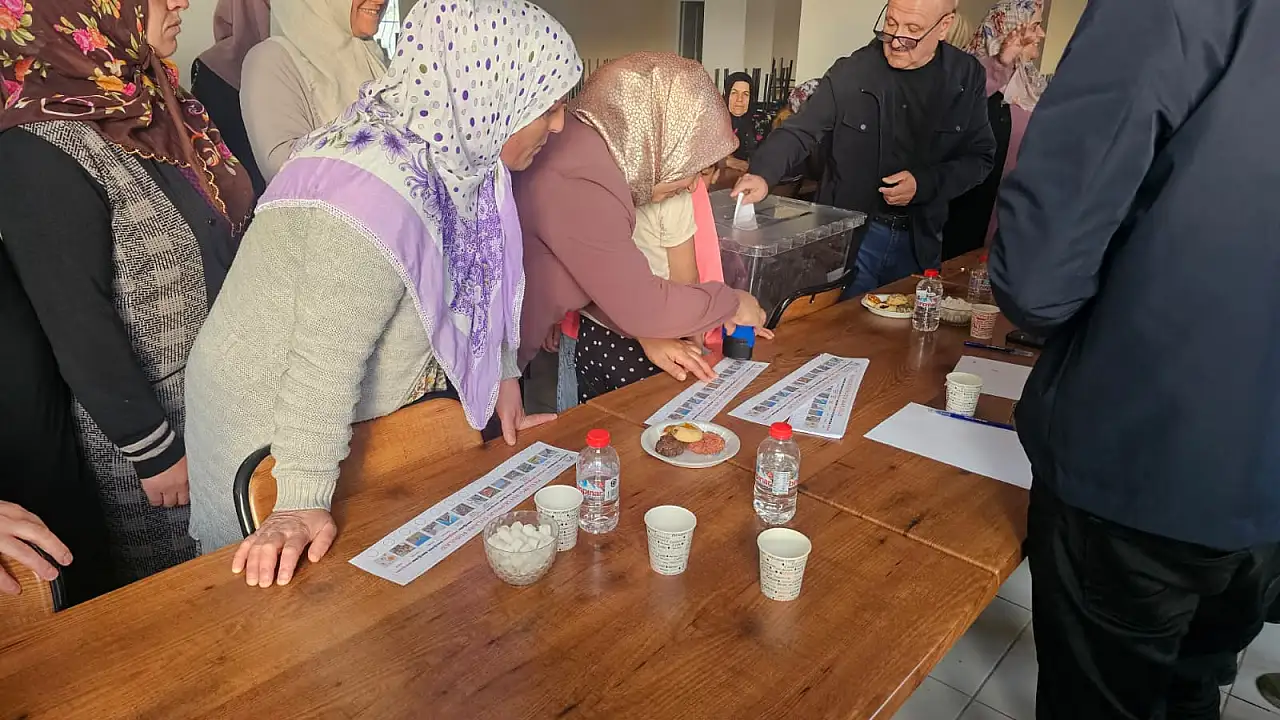 Doğubayazıt'ta halk sandığa gitti! İlk sonuçlar açıklandı