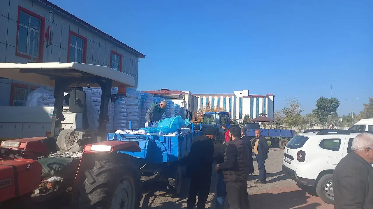 Patnos'ta 290 çiftçiye 145 ton buğday tohumu dağıtıldı