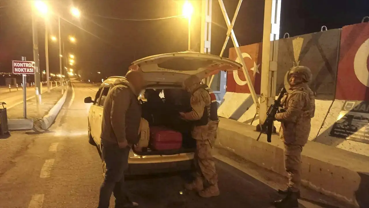 Ağrı'da 53 düzensiz göçmen yakalandı