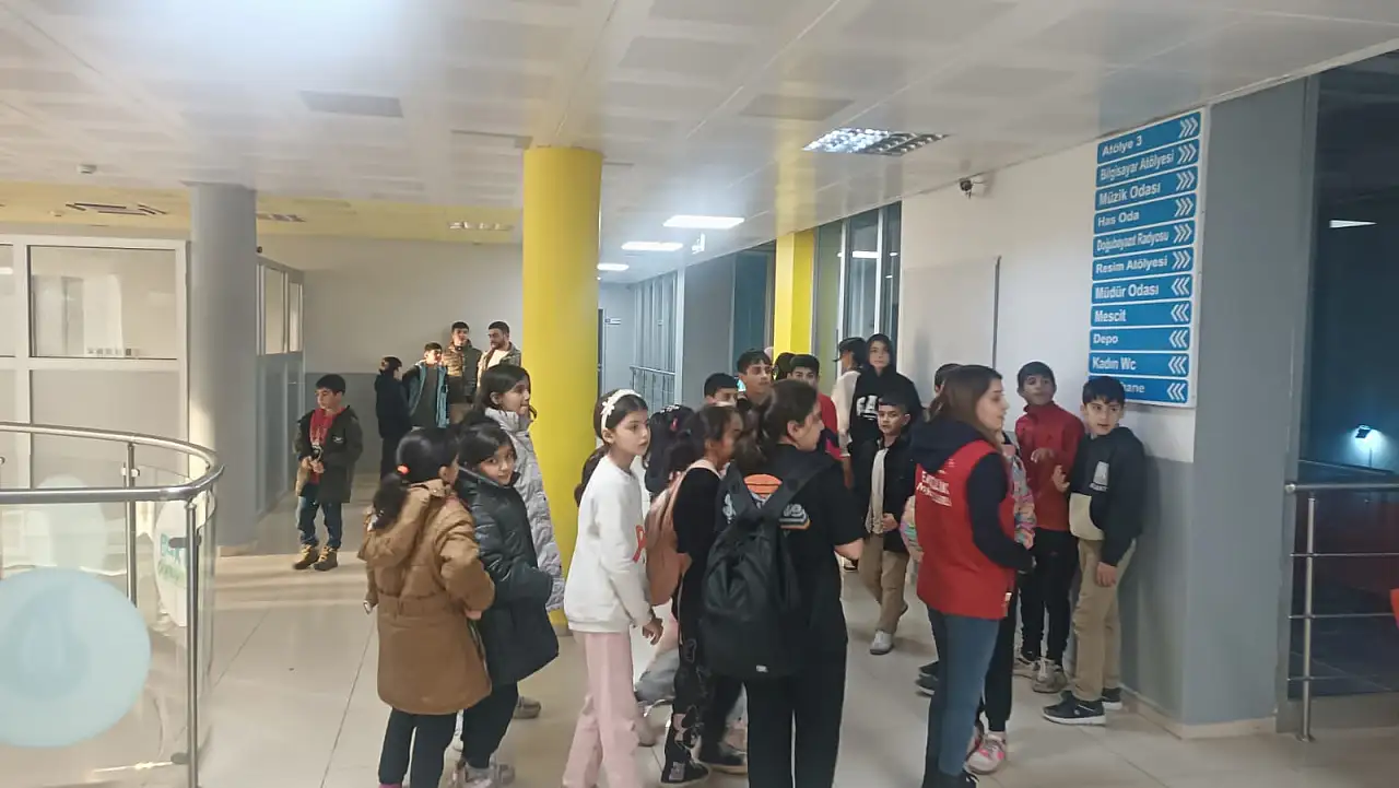 Doğubayazıt Gençlik Merkezi'nde öğrencilerle buluşma gerçekleştirildi