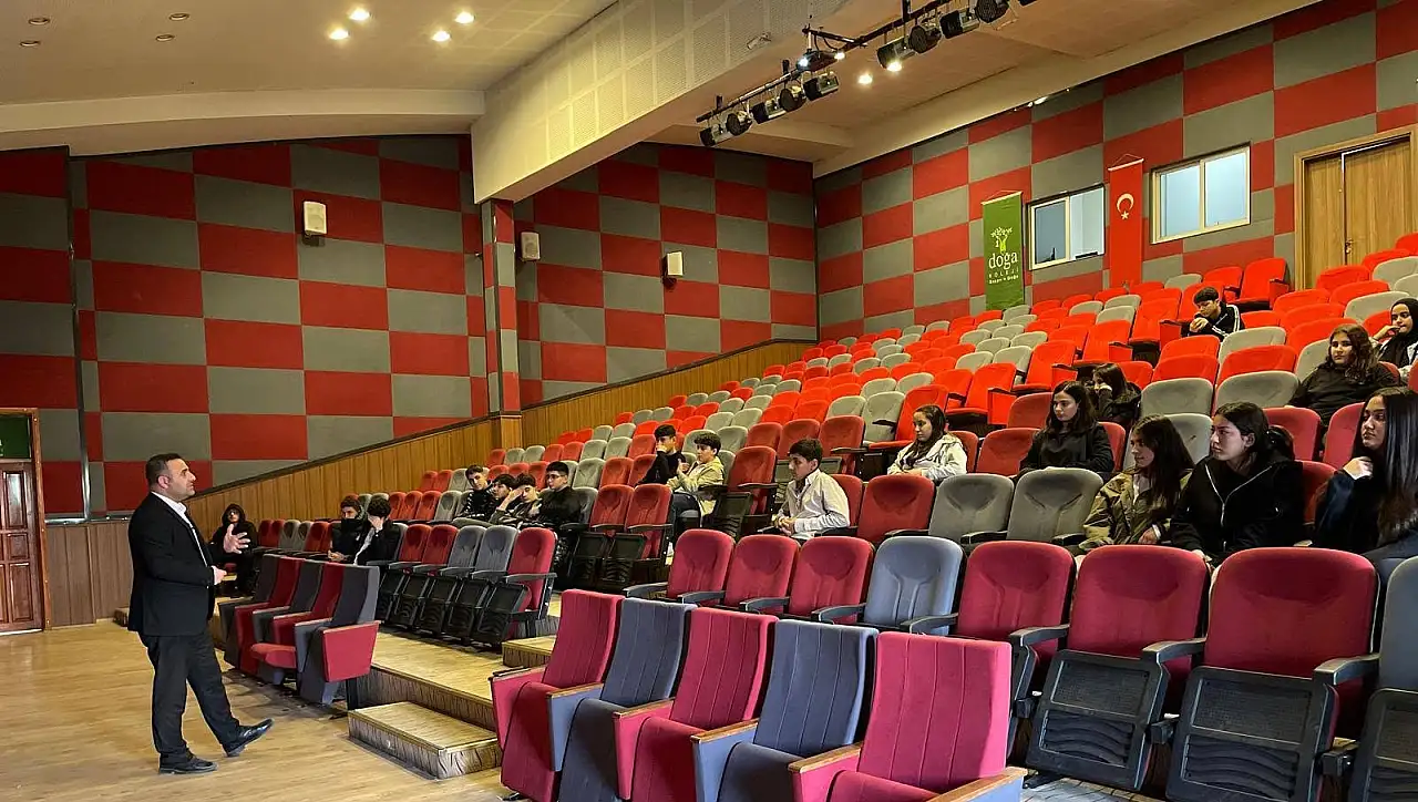 Ağrı Doğa Koleji'nde akran zorbalığına karşı eğitim