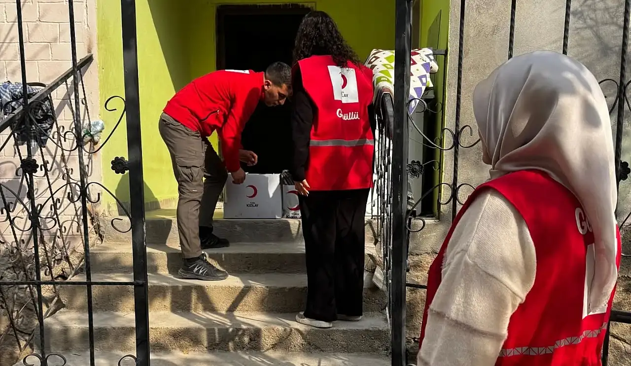 Kızılay Patnos'tan Süphan Dağı Mahallesi'ne destek eli