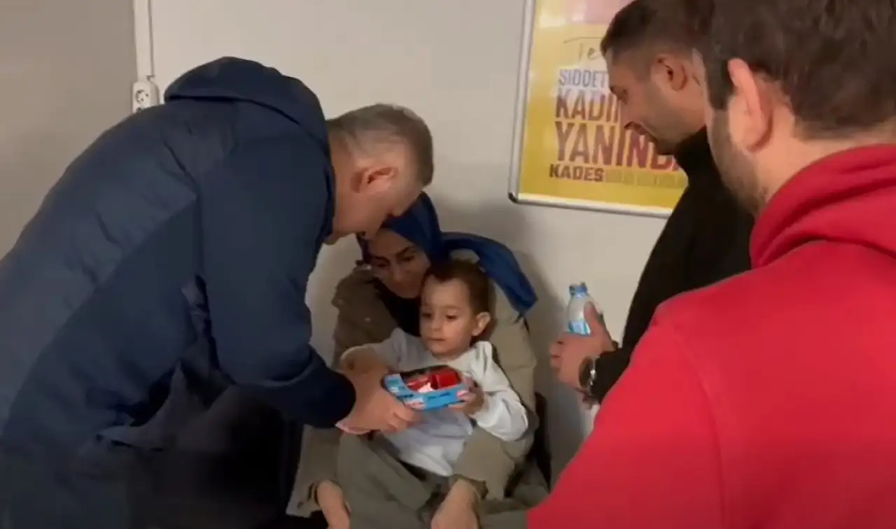 Bitlis İl Sağlık Müdürü Ergene'den Ahlat Devlet Hastanesi'ne Anlamlı Ziyaret