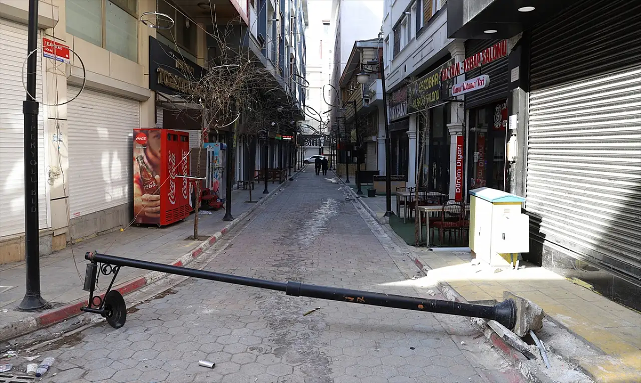 Van'da kayyım protestosu!