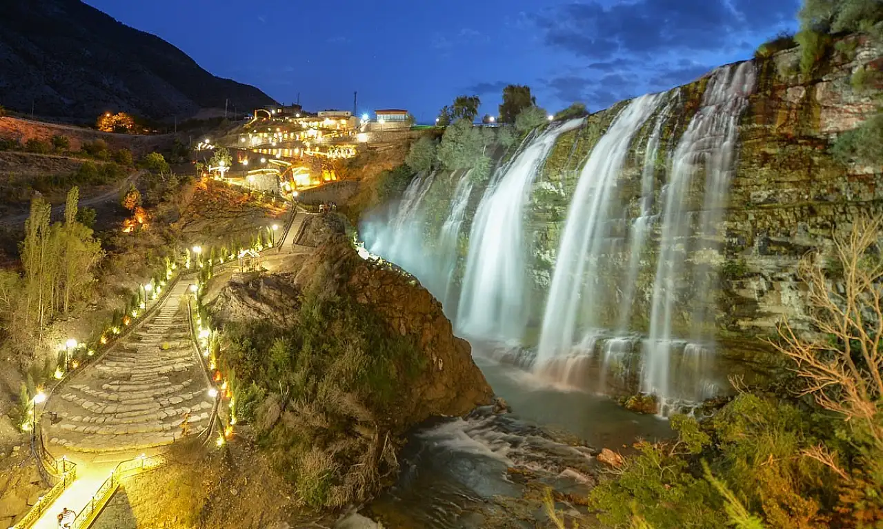 Uzundere'de turizmi güçlendirecek proje için imzalar atıldı