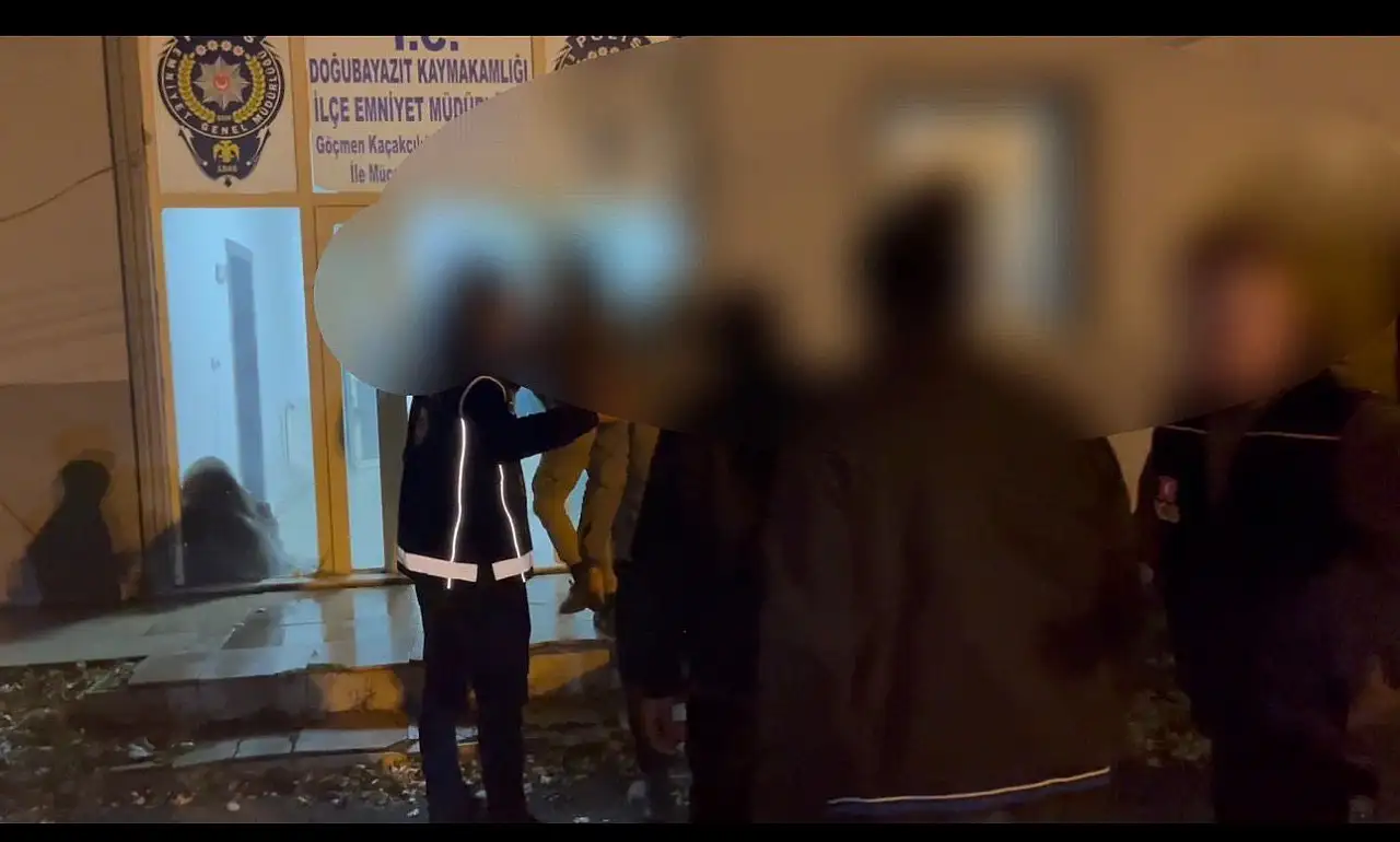 Doğubayazıt'ta göçmen operasyonu: 3 organizatör tutuklandı