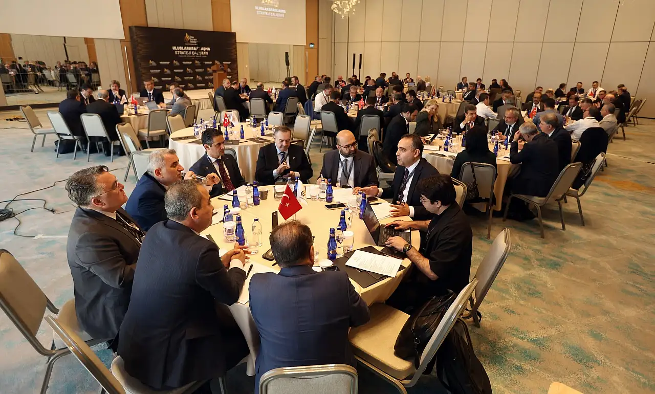 AİÇÜ Rektörü Gülçin uluslararasılaşma çalıştayına katıldı